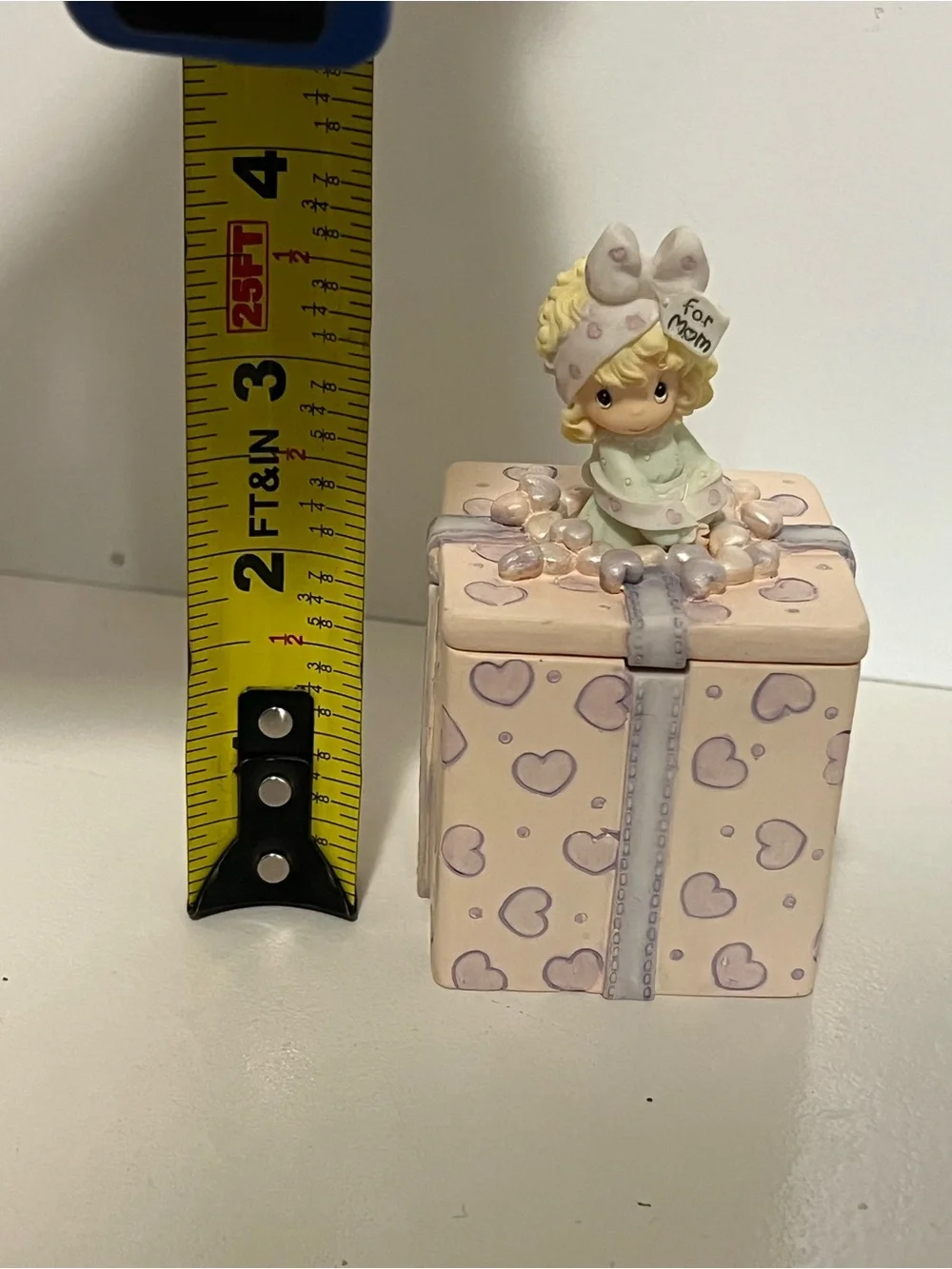 Previous Moments “A Mom’s Love Is The Best Gift Of All” trinket box